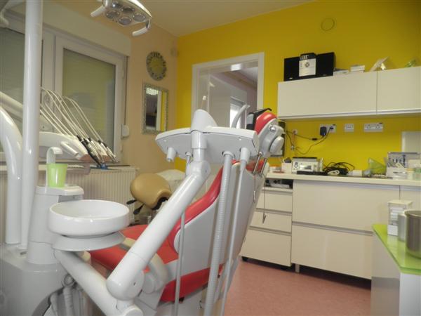 polivalentna stomatologija Dental Hodak Vukovar
