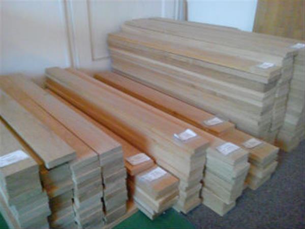 Hrastovi pragovi u nekoliko dimenzija