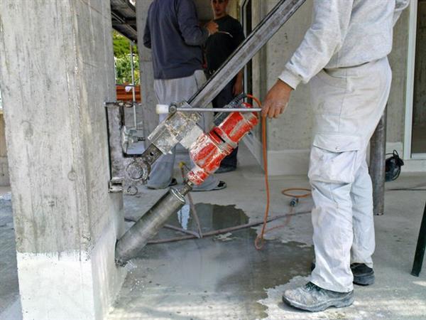 Bušenje rupa u armiranom betonu pod kutem