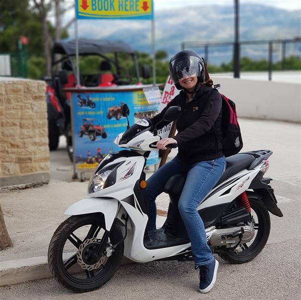 Rent a scooter in island Brac