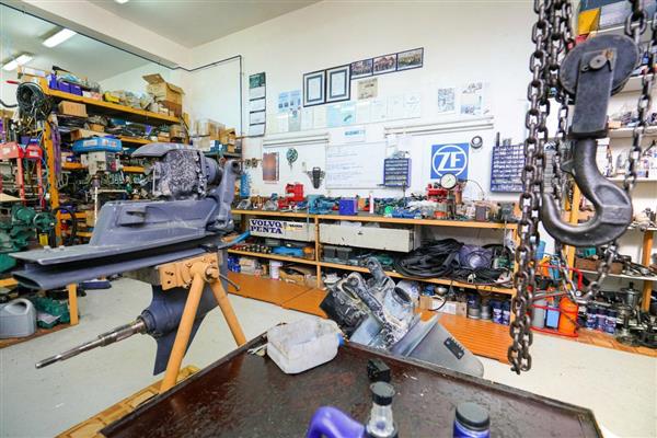 Rezervni dijelovi brodskih motora-SERVIS PAVIĆ Sukošan