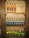 U sklopu objekta konobe Luce nalazi se vinoteka u kojoj možete degustirati domaće rakije i vino. 