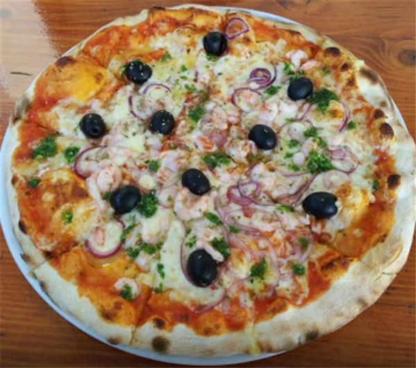 Pizzeria malo misto sinj 10