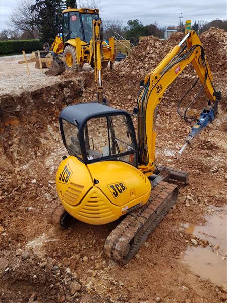 Villa anđela selina - građevinska mehanizacija herak 23