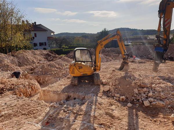 Villa anđela selina - građevinska mehanizacija herak 26