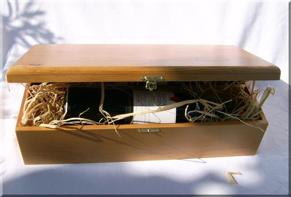 RATAN Obrt za izradu predmeta od drva, ratana i furnira, vl. Vlado Horvat