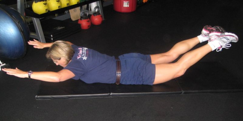 Supermen vježba za leđa