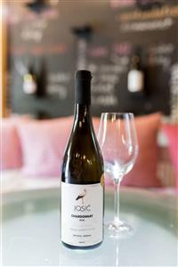 OBITELJSKI PODRUM JOSIĆ, VL. VLATKA JOSIĆ - RESTORAN I VINARIJA JOSIĆ CHARDONNAY JOSIĆ