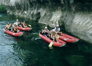 ZLATNA RIJEKA SEOSKI TURIZAM I KAJAK KANU KLUB - Rafting na rijeci Cetini - Canoe safari na rijeci Cetini - Extremni mini raft na rijeci Cetini KANU IZLETI U KANJONU RIJEKE CETINE