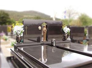 KLESARIJA KAMIK, VL. VELJKO KATIĆ NADGROBNI SPOMENICI