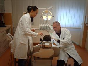 DENTALNA POLIKLINIKA GOSTOVIĆ STOMATOLOGIJA